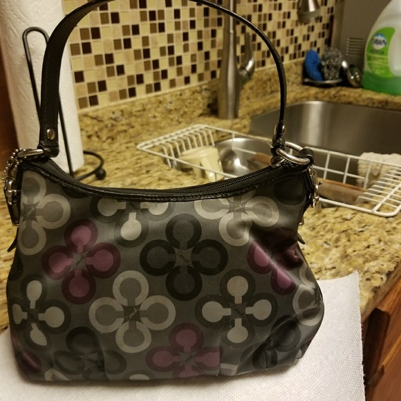 Small Coach purse - Picture 5 of 8